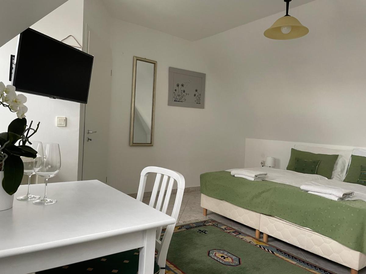 Fertőrákos Szentesi Panzio B&B 외부 사진