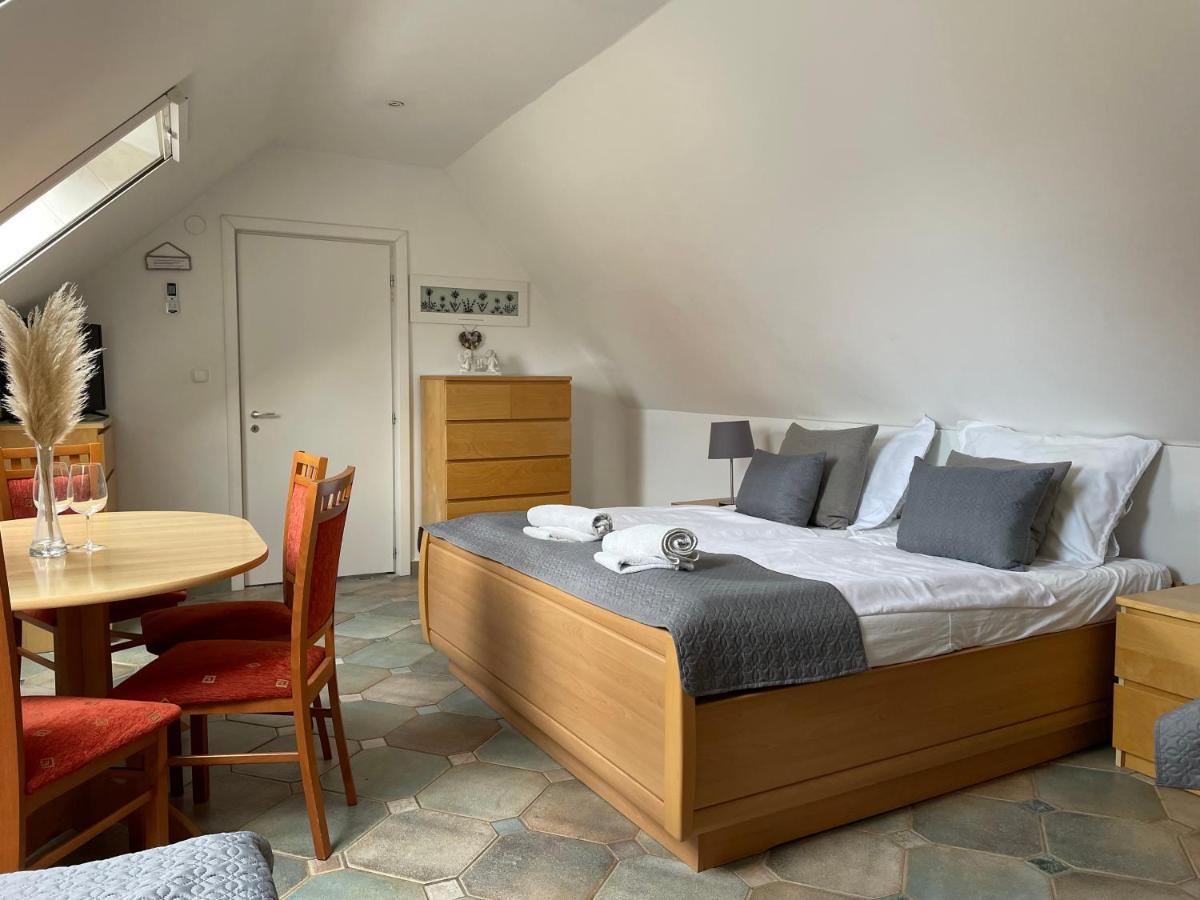 Fertőrákos Szentesi Panzio B&B 외부 사진