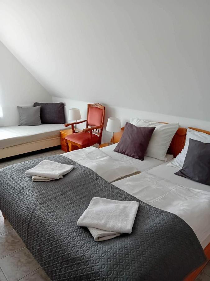 Fertőrákos Szentesi Panzio B&B 외부 사진