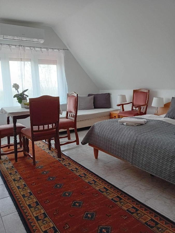 Fertőrákos Szentesi Panzio B&B 외부 사진