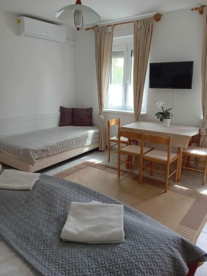 Fertőrákos Szentesi Panzio B&B 외부 사진